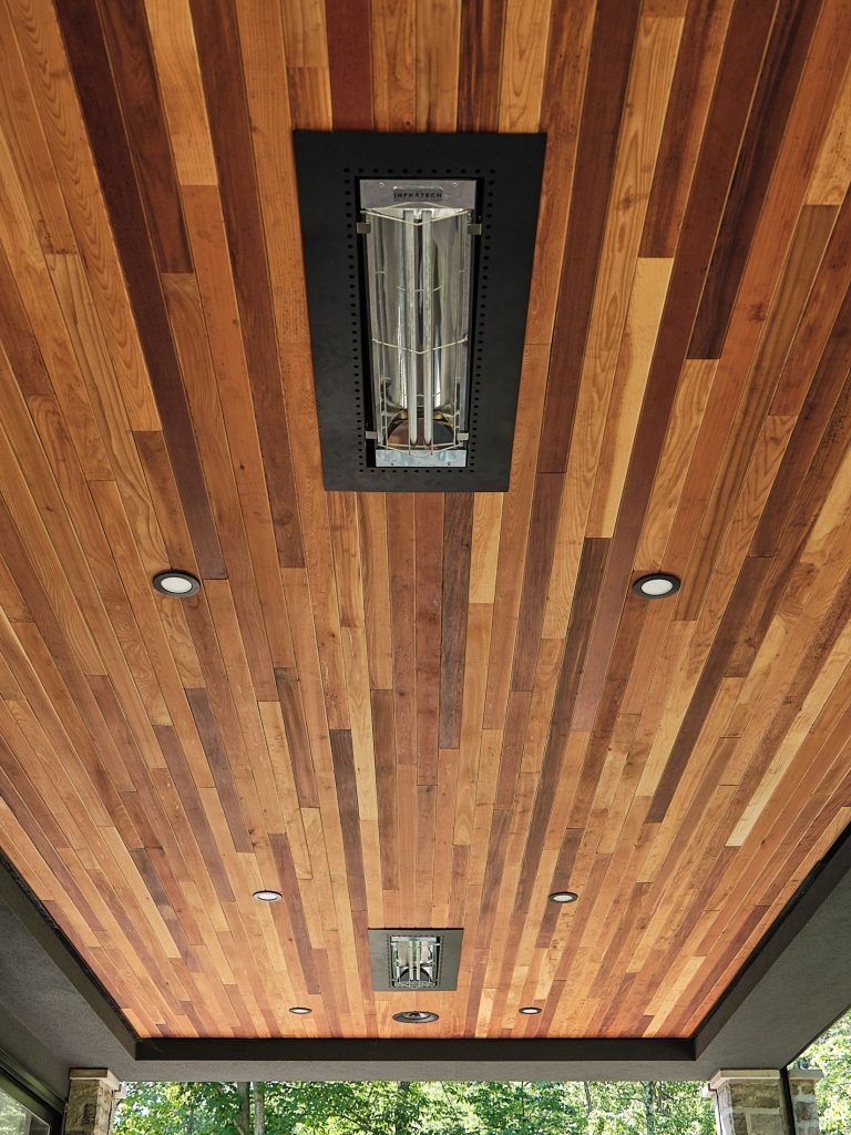 Intégration haut de gamme de chauffe terrasse pour un projet extérieur pensé pour la détente et le confort, signée Exosystème